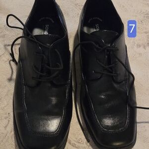 Sonoma Men's Sleek Black Derbys